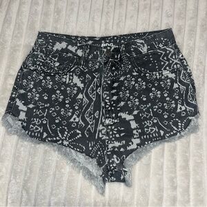 BDG Super HighRise Dolphin Shorts • 27